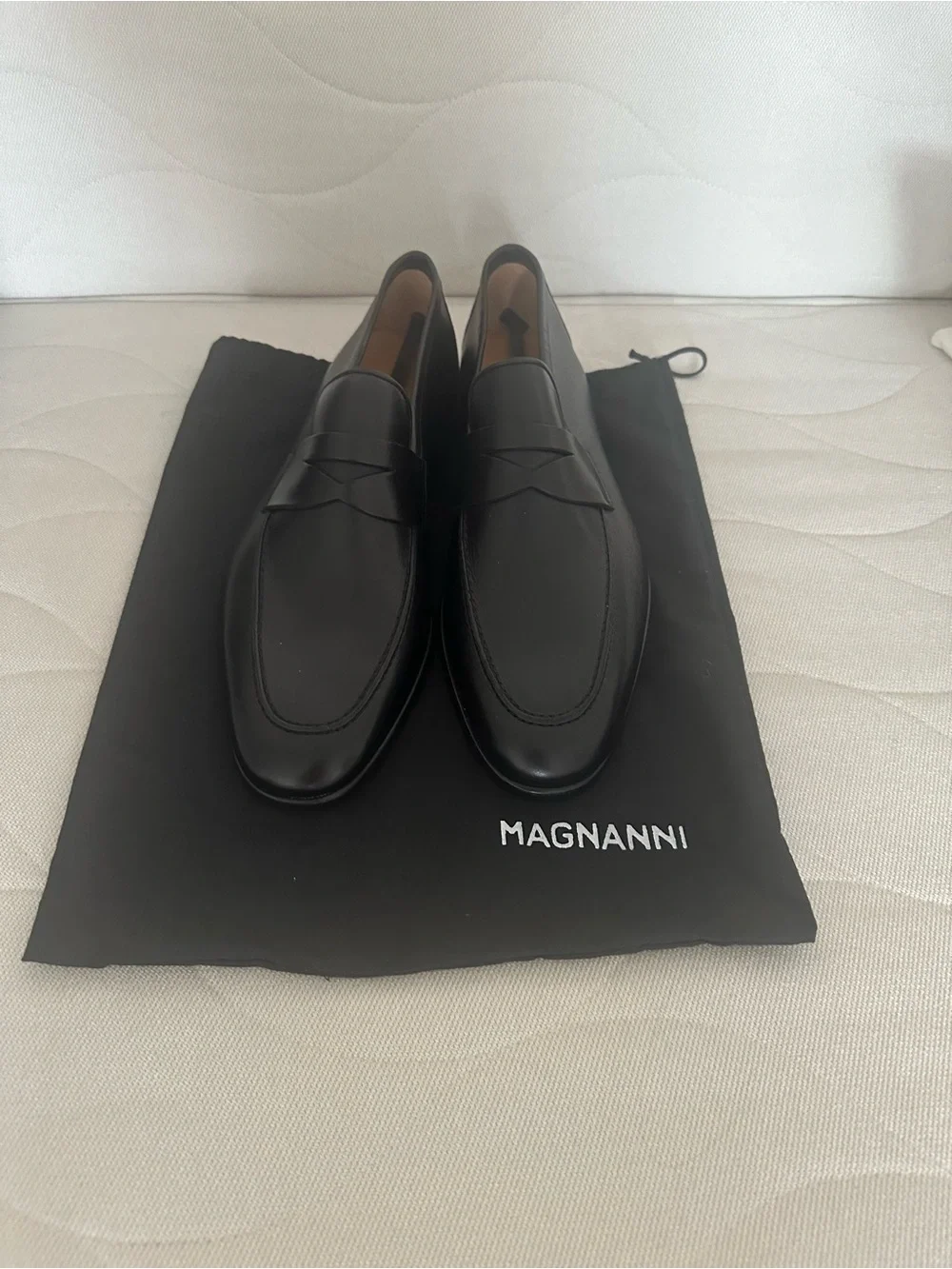 Magnanni Black Leather Penny Slip-On Loafers